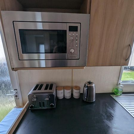 3 Bedroom Caravan, Sleeps 8 Lyons Lido Beach Prestatyn Eksteriør billede
