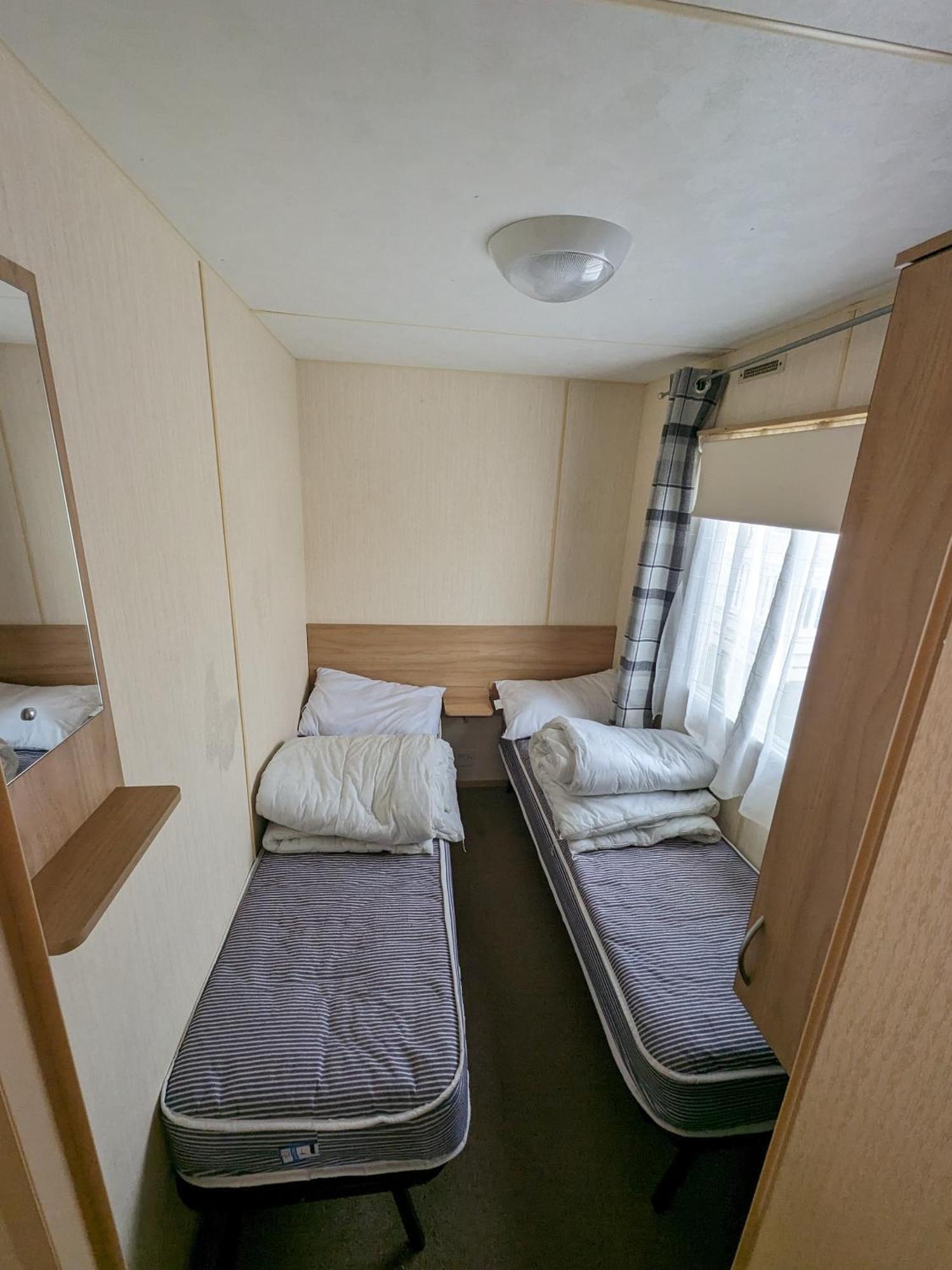 3 Bedroom Caravan, Sleeps 8 Lyons Lido Beach Prestatyn Eksteriør billede