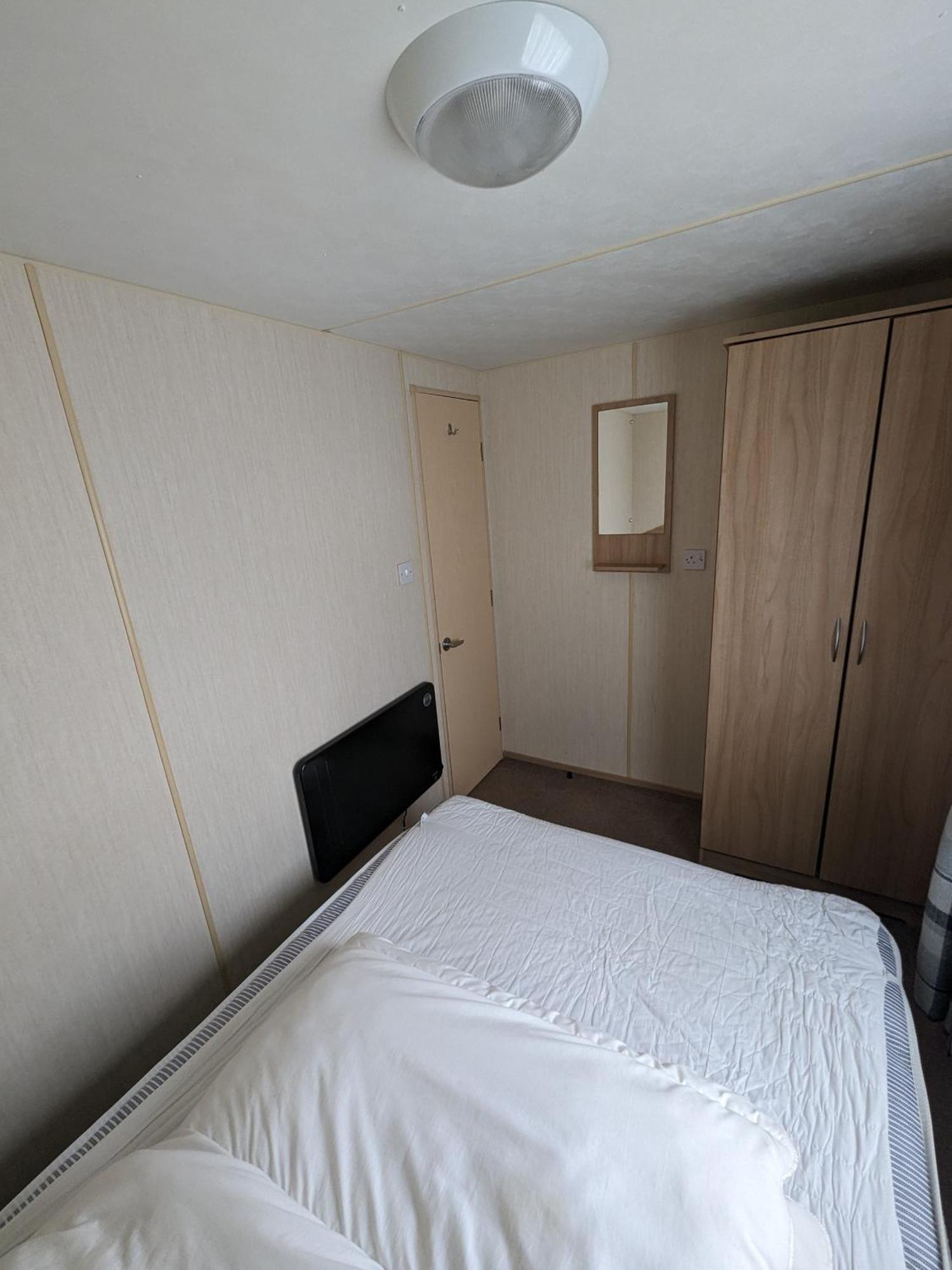 3 Bedroom Caravan, Sleeps 8 Lyons Lido Beach Prestatyn Eksteriør billede