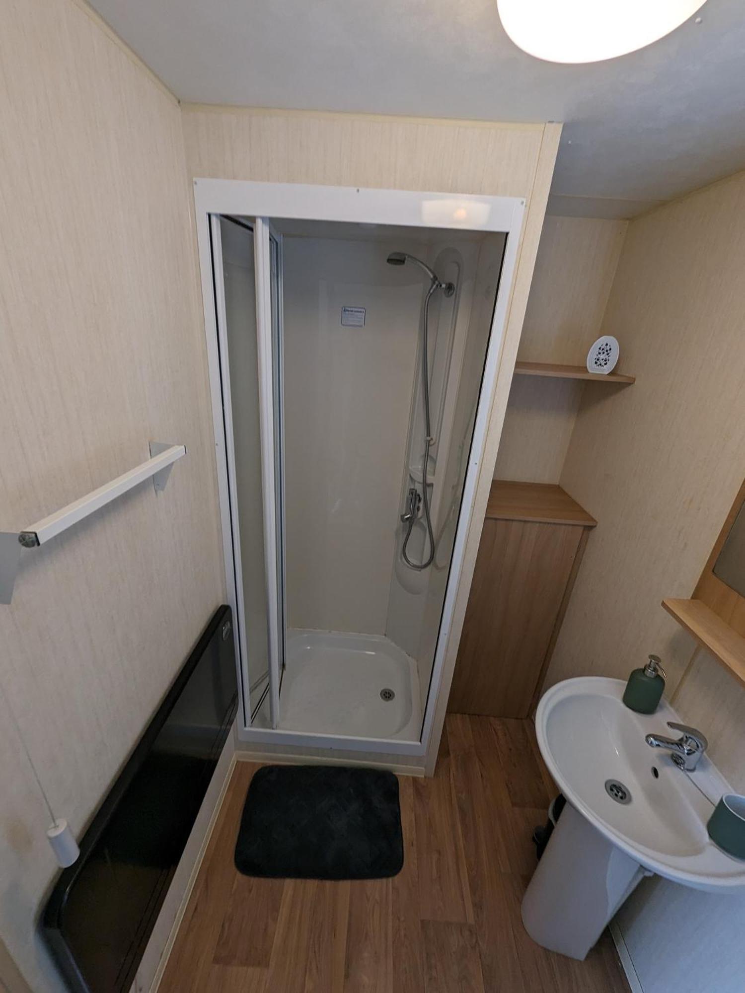 3 Bedroom Caravan, Sleeps 8 Lyons Lido Beach Prestatyn Eksteriør billede