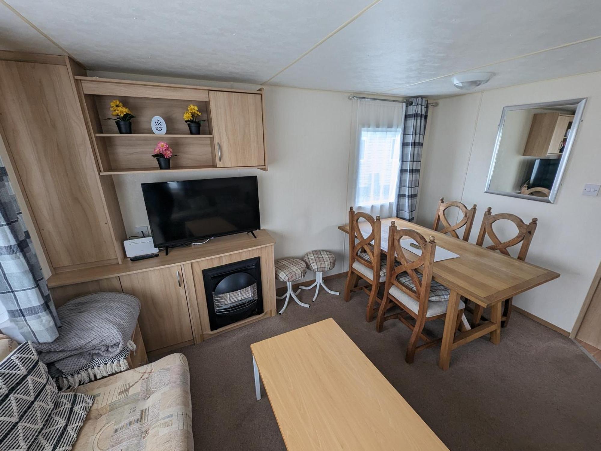 3 Bedroom Caravan, Sleeps 8 Lyons Lido Beach Prestatyn Eksteriør billede