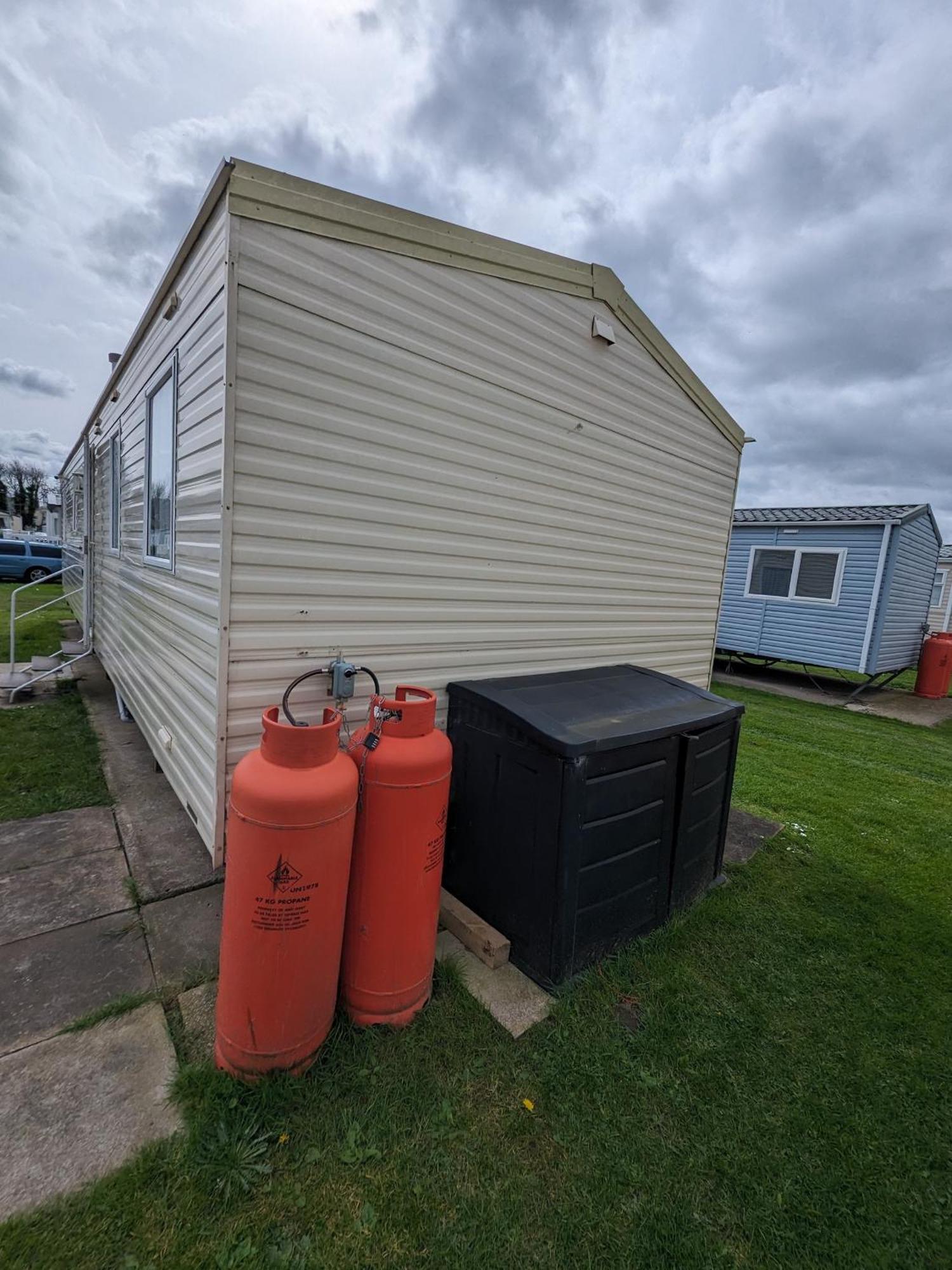 3 Bedroom Caravan, Sleeps 8 Lyons Lido Beach Prestatyn Eksteriør billede